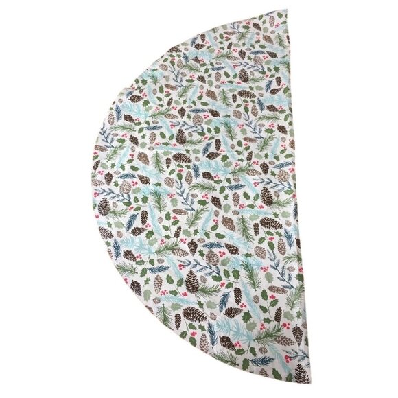 Holiday Time Vinyl Round Tablecloth 70" Diameter Pinecone Foliage Design NEW - Picture 3 of 6